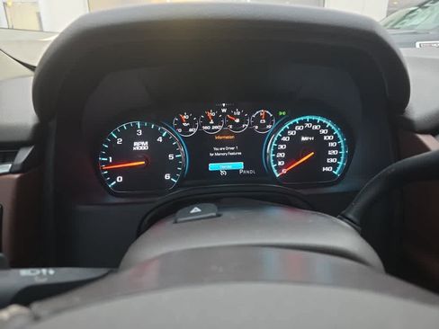 Used 2020 Chevrolet Suburban Premier image 7