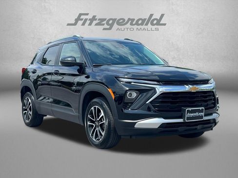 Used 2025 Chevrolet TrailBlazer LT AWD/4WD image 1