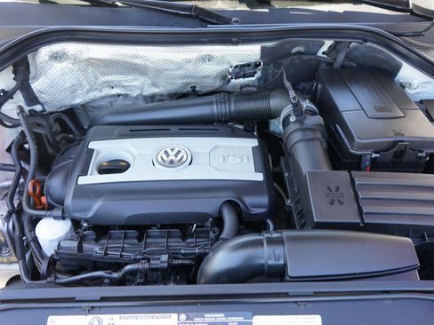 Used 2011 Volkswagen Tiguan S AWD/4WD image 11