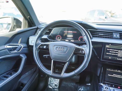 Used 2022 Audi e-tron Chronos w/ Chronos Package image 14