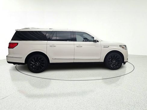 Used 2020 Lincoln Navigator L Reserve w/ Equipment Group 208A Reserve AWD/4WD image 8