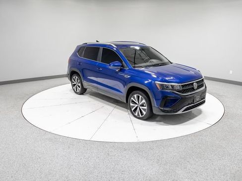 Used 2022 Volkswagen Taos SE image 29