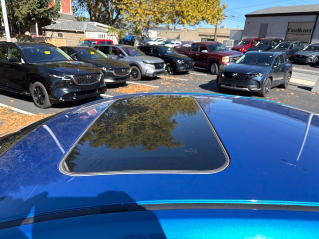 Used 2012 MAZDA MAZDA3 i Grand Touring w/ Tech Pkg FWD image 11
