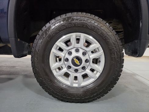 Used 2022 Chevrolet Silverado 2500 LT w/ Convenience Package AWD/4WD image 10