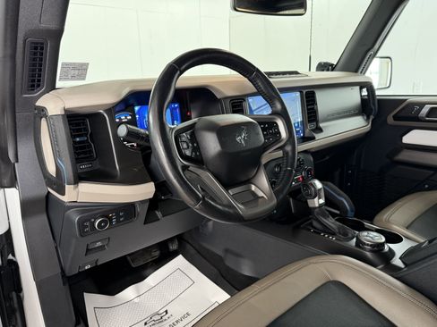 Used 2022 Ford Bronco Wildtrak image 15