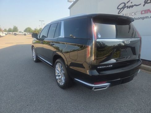 Used 2021 Cadillac Escalade Premium Luxury w/ Driver Assist Tech Package AWD/4WD image 5