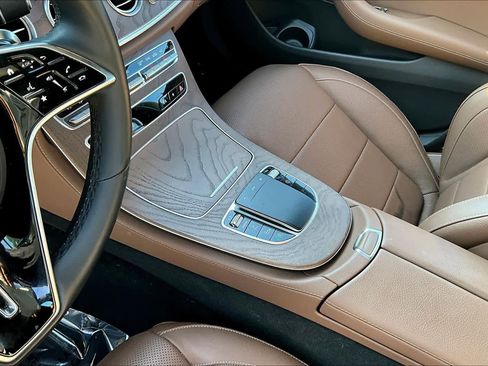 Used 2022 Mercedes-Benz E 350 Sedan image 14