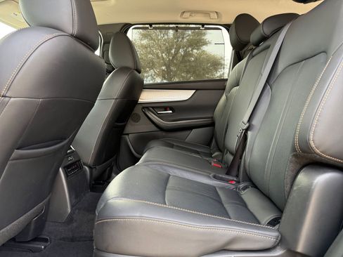 Used 2025 MAZDA CX-70 3.3 Turbo w/ Preferred Package image 29