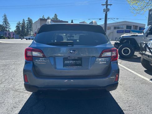 Used 2017 Subaru Outback 2.5i Limited AWD/4WD image 4
