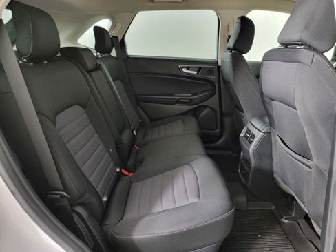 Used 2024 Ford Edge SE w/ Black Appearance Package AWD/4WD image 16
