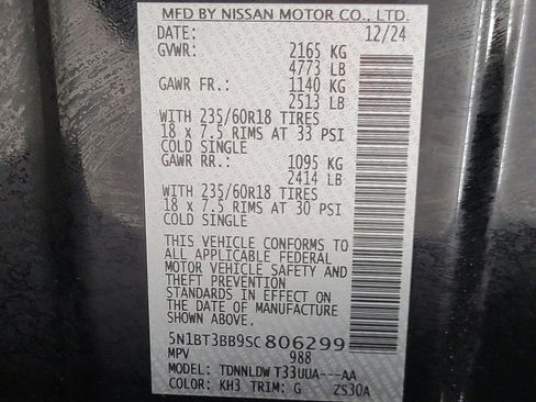 Used 2025 Nissan Rogue SV image 28