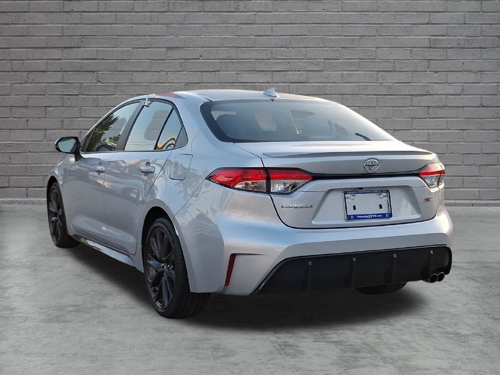 Used 2025 Toyota Corolla SE FWD image 4