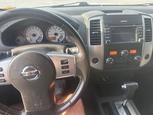 Used 2018 Nissan Frontier PRO-4X AWD/4WD image 16