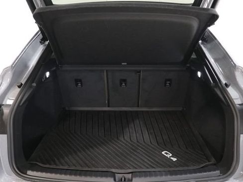 Used 2022 Audi Q4 e-tron Premium AWD/4WD image 31