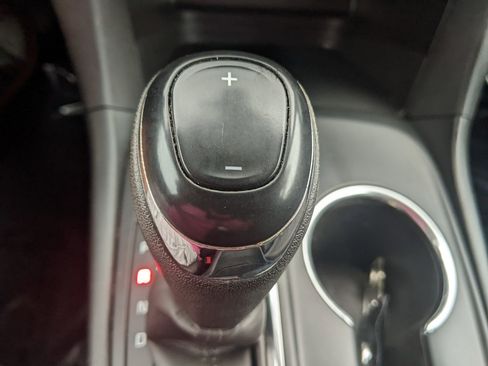 Used 2021 Chevrolet Equinox LT image 31