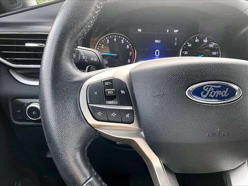 Used 2020 Ford Explorer XLT w/ Equipment Group 202A AWD/4WD image 14