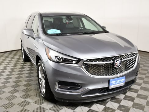 Used 2021 Buick Enclave Avenir w/ Avenir Technology Package AWD/4WD image 3