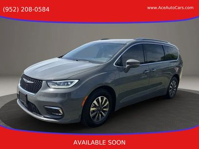Used 2021 Chrysler Pacifica Touring-L