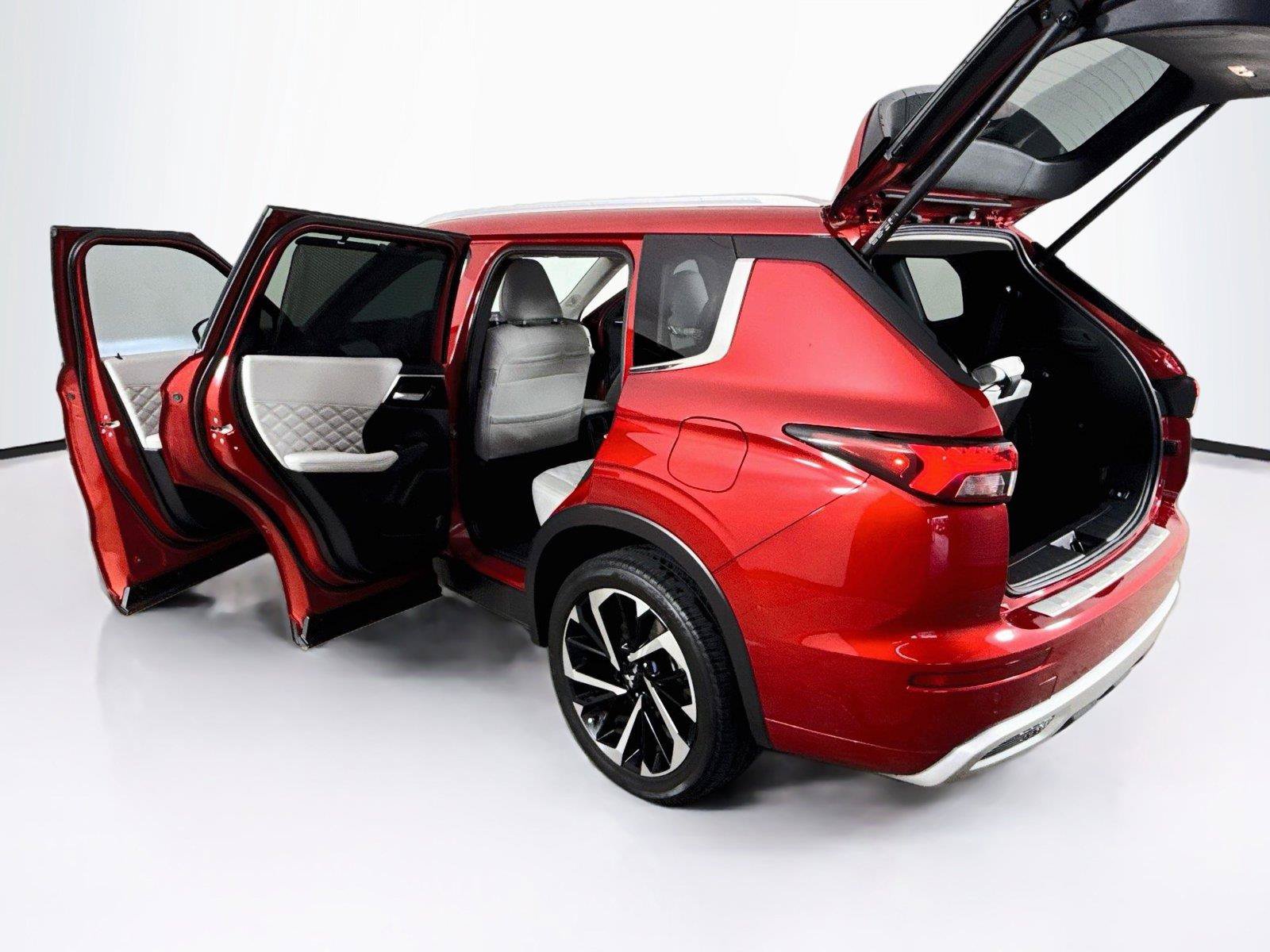 Used 2024 Mitsubishi Outlander 4WD Plug-In Hybrid image 44