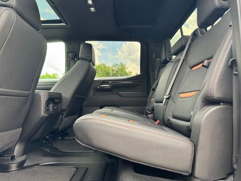 Used 2025 GMC Sierra 1500 AT4 w/ AT4 Premium Package AWD/4WD image 39