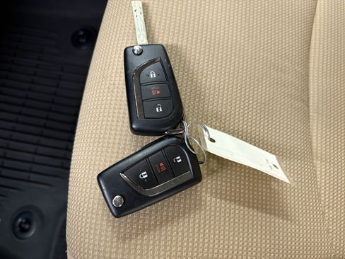 Used 2018 FIAT 124 Spider Classica w/ Technology Group image 30