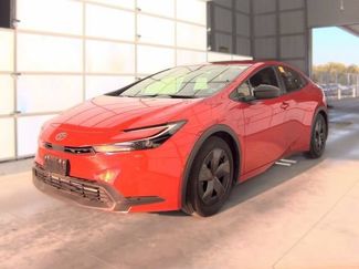 Used 2025 Toyota Prius LE FWD video 1