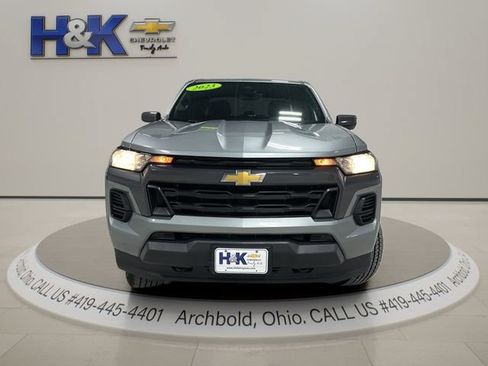 Used 2023 Chevrolet Colorado LT AWD/4WD image 2