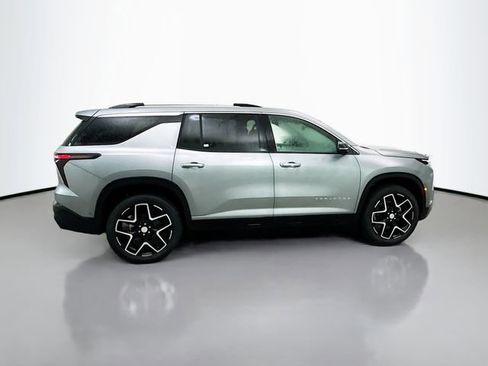 New 2026 Chevrolet Traverse High Country w/ LPO, Floor Liner Package image 9