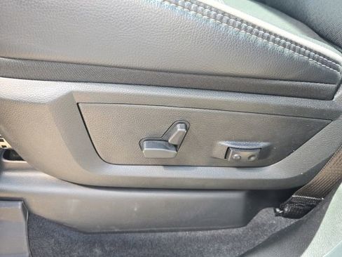 New 2026 RAM 3500 Laramie AWD/4WD image 16
