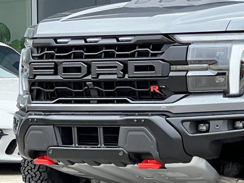 Used 2025 Ford F150 Raptor w/ Equipment Group 803A Raptor R AWD/4WD image 16