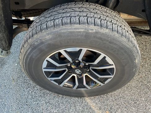 Certified 2023 Toyota Tacoma TRD Sport w/ Technology Package AWD/4WD image 10