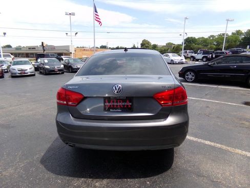 Used 2013 Volkswagen Passat TDI SE FWD image 3
