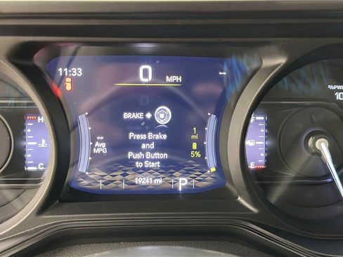 Used 2024 Jeep Wrangler Unlimited Rubicon 4xe AWD/4WD image 17