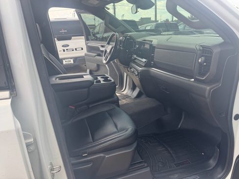 Used 2024 GMC Sierra 1500 SLE w/ Preferred Package AWD/4WD image 18
