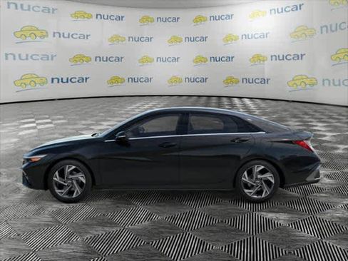 New 2026 Hyundai Elantra Limited FWD image 3