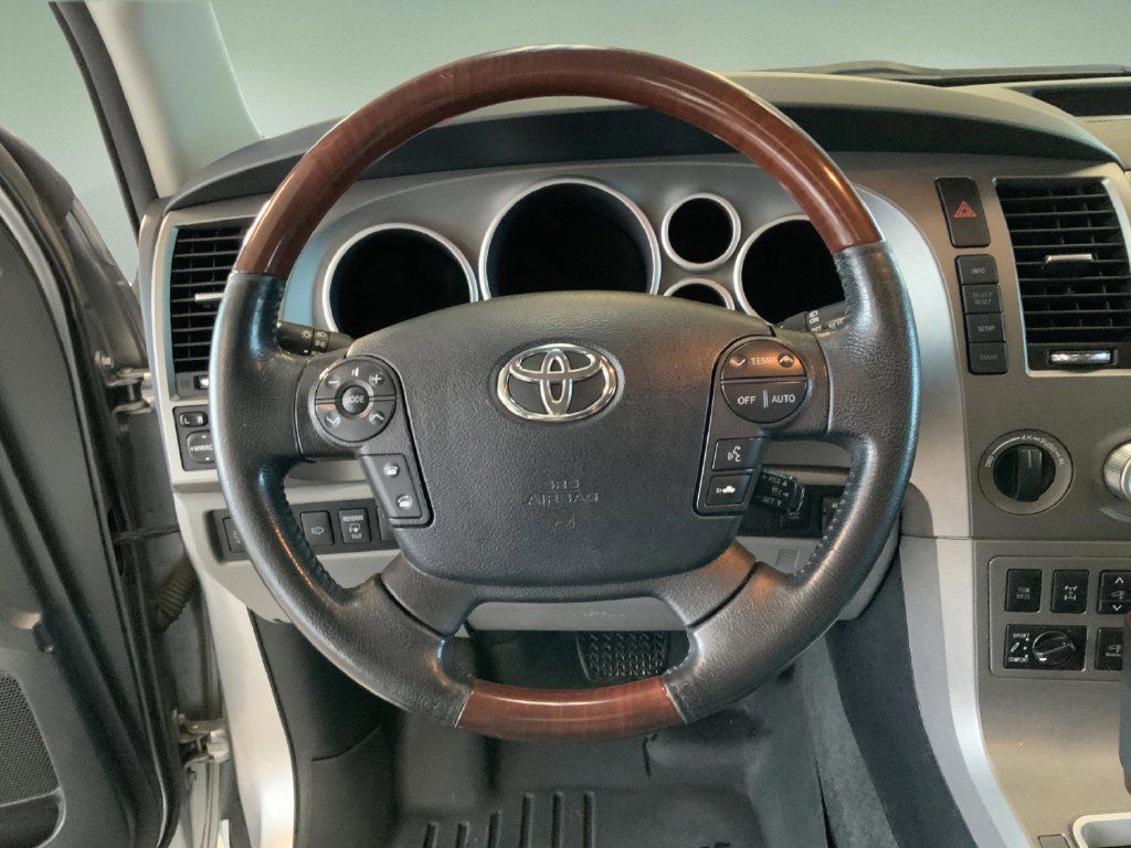 Used 2013 Toyota Sequoia Platinum AWD/4WD image 21
