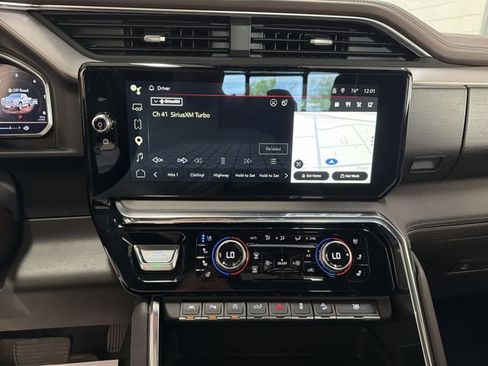 Used 2024 GMC Sierra 1500 Denali AWD/4WD image 16