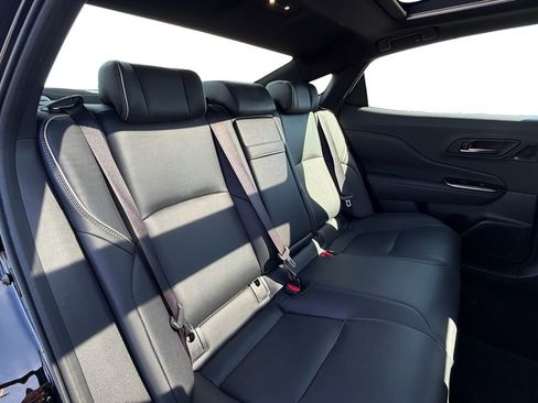 Certified 2024 Toyota Crown Platinum image 18