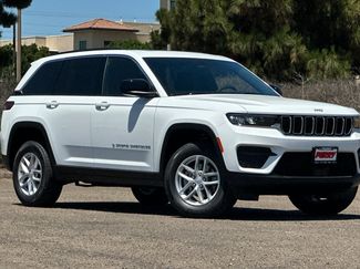 New 2025 Jeep Grand Cherokee Laredo X image 1