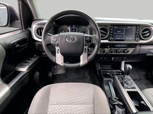 Used 2021 Toyota Tacoma SR5 w/ Technology Package AWD/4WD image 6