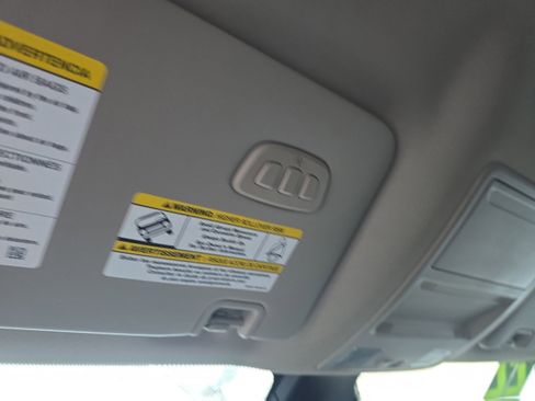 Used 2022 Ford Ranger Lariat w/ Equipment Group 501A High image 17