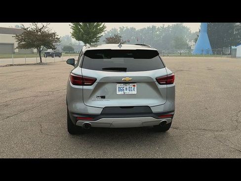 Used 2025 Chevrolet Blazer LT w/ Convenience Package AWD/4WD image 35