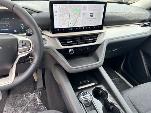 New 2025 Ford Explorer Active image 26