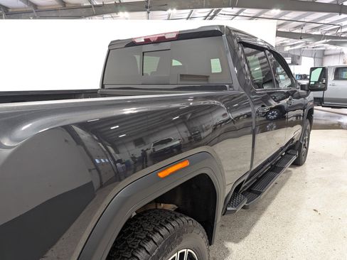 Used 2020 GMC Sierra 2500 AT4 w/ AT4 Premium Package image 3