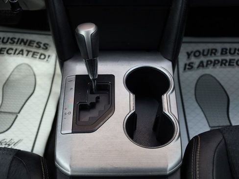 Used 2012 Toyota Camry SE image 40