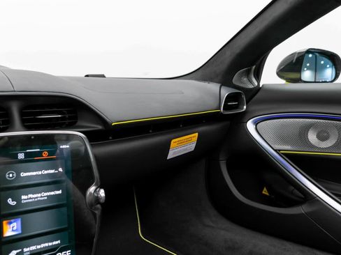 Used 2025 McLaren Artura Spider image 32