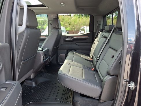 Certified 2025 GMC Sierra 1500 Denali w/ Denali Reserve Package AWD/4WD image 10