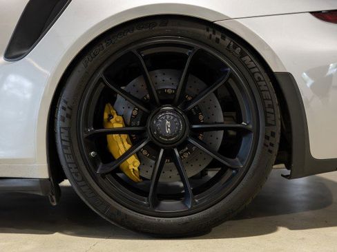 Used 2016 Porsche 911 GT3 RS image 32