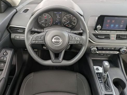 Used 2024 Nissan Altima 2.5 S image 18