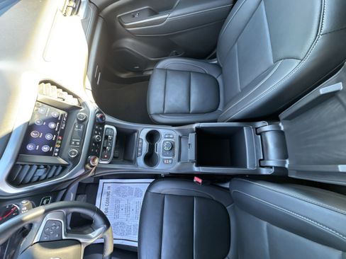 Used 2023 GMC Acadia SLT w/ Elevation Edition image 36